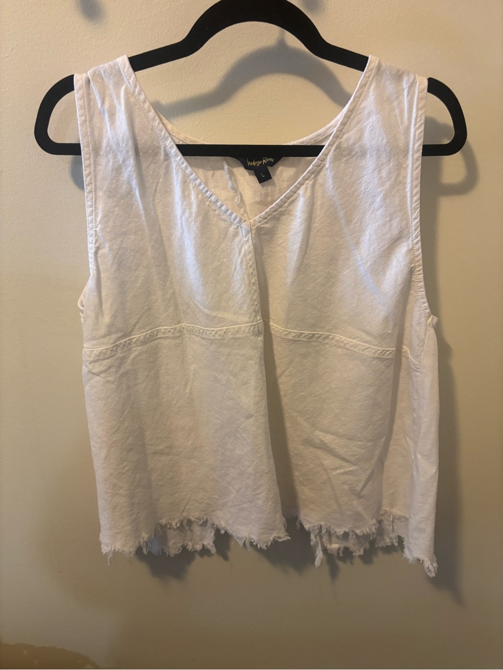 Women's White V-Neck Sleeveless Top - Classic Summer Staple - Picture 2 of 3